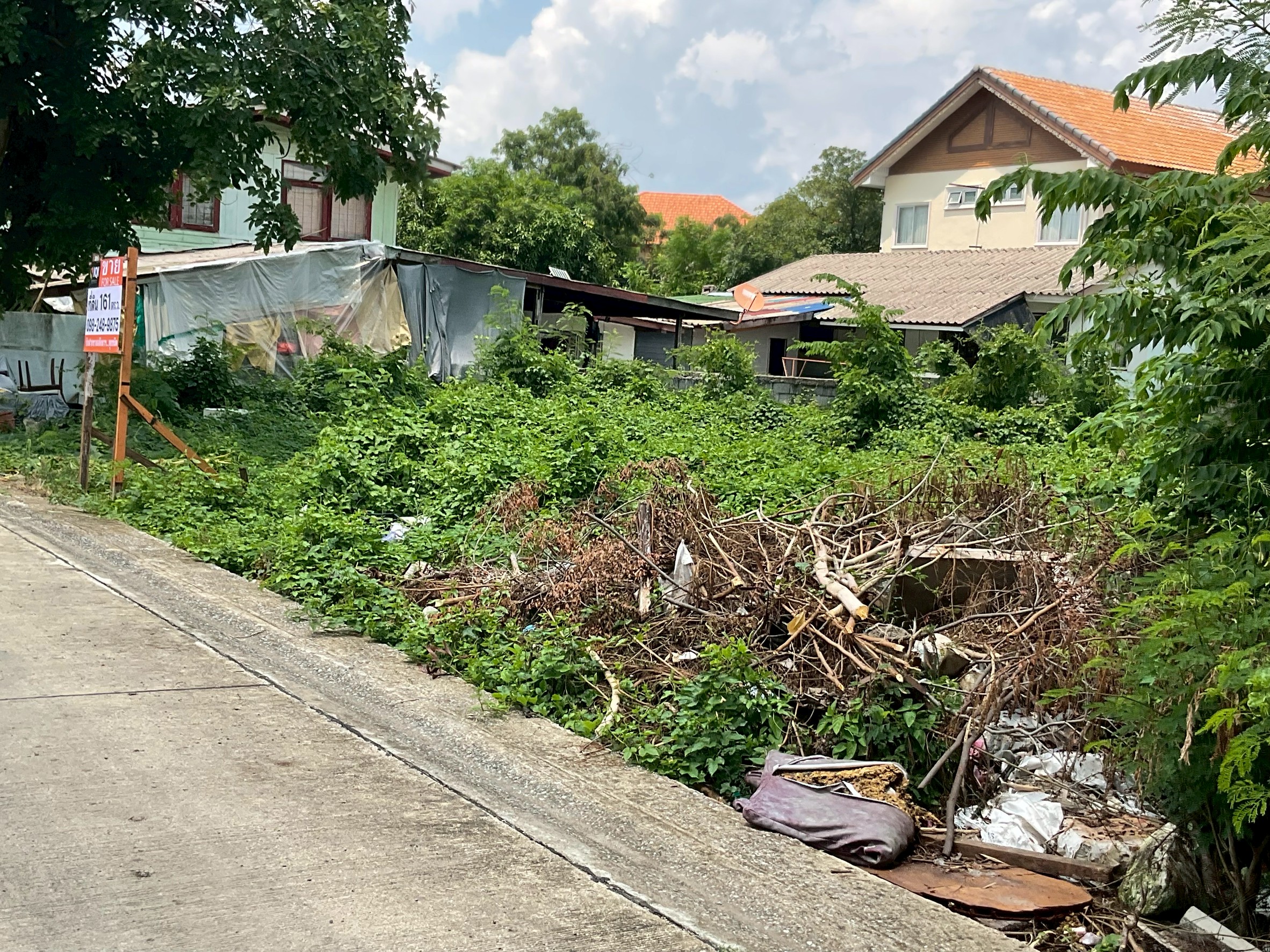 Land for Sale: 644 Sq.m. by ya image