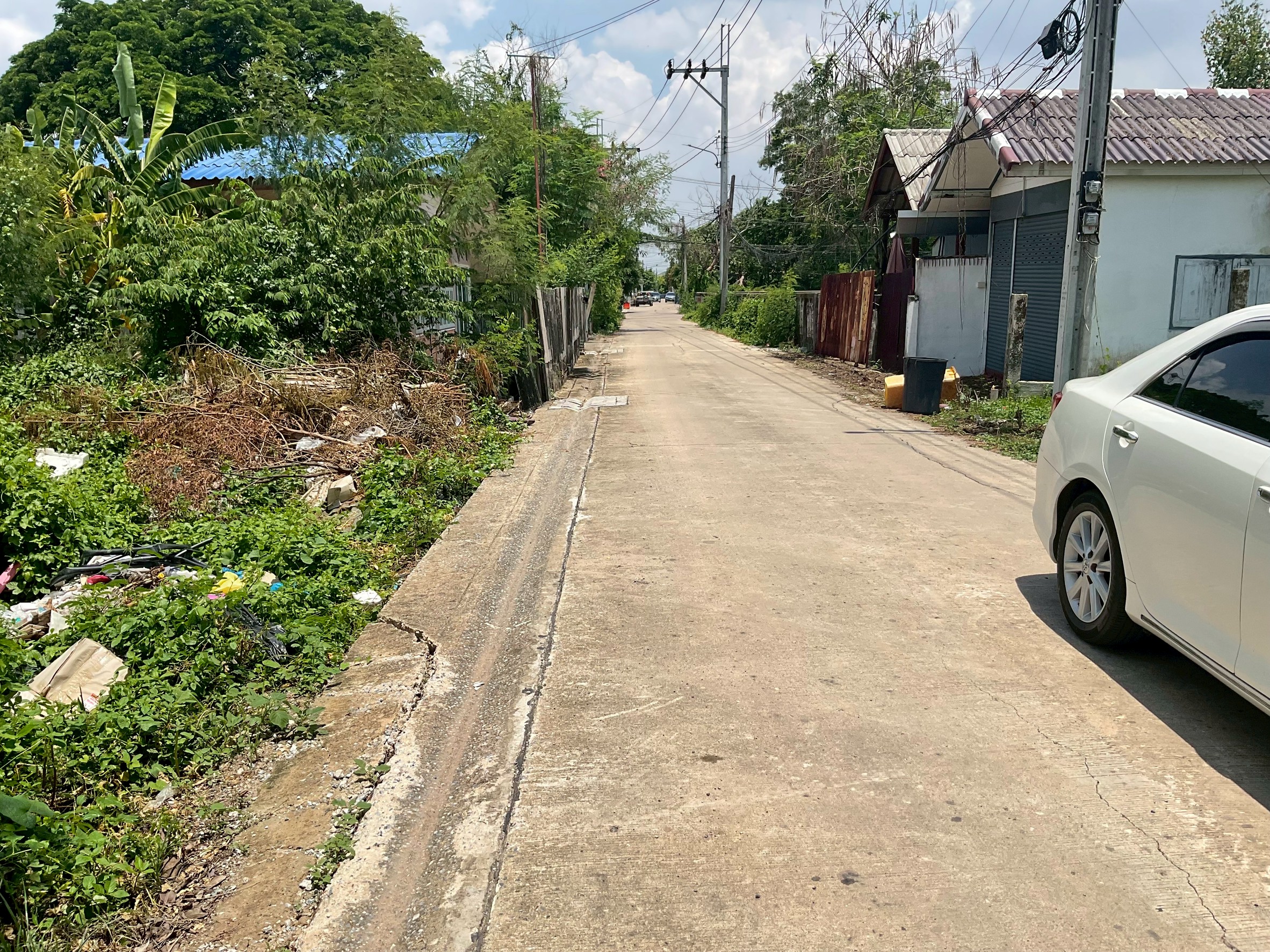 Land for Sale: 644 Sq.m. by ya image