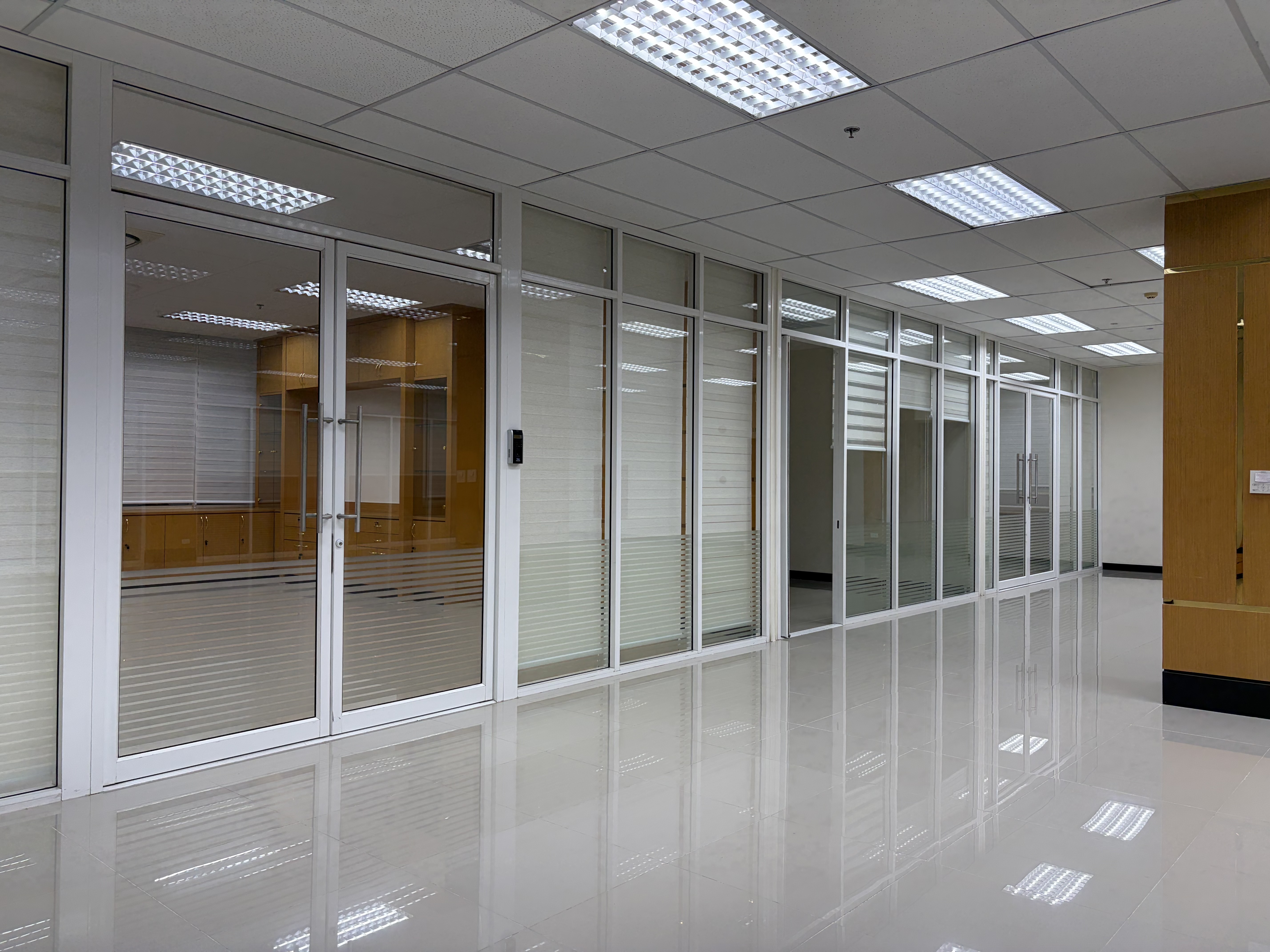 Integrated Commercial  Space for Lease JW Tower  in Prime Location, Srinakarin Road Bangkok image
