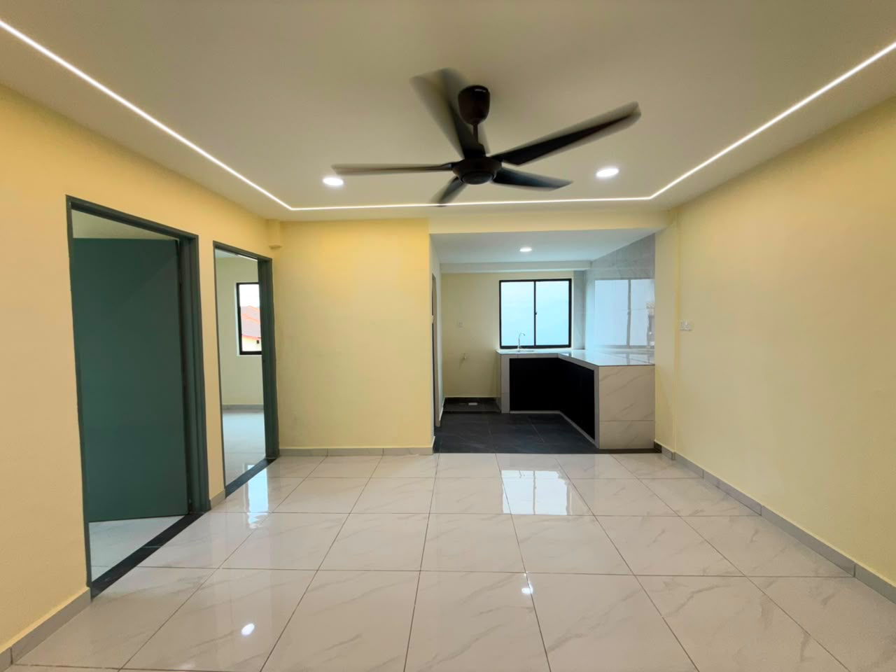 Bandar Selesa Jaya Low Cost Flat,Blk 5,Level 1,Skudai,Renovated image