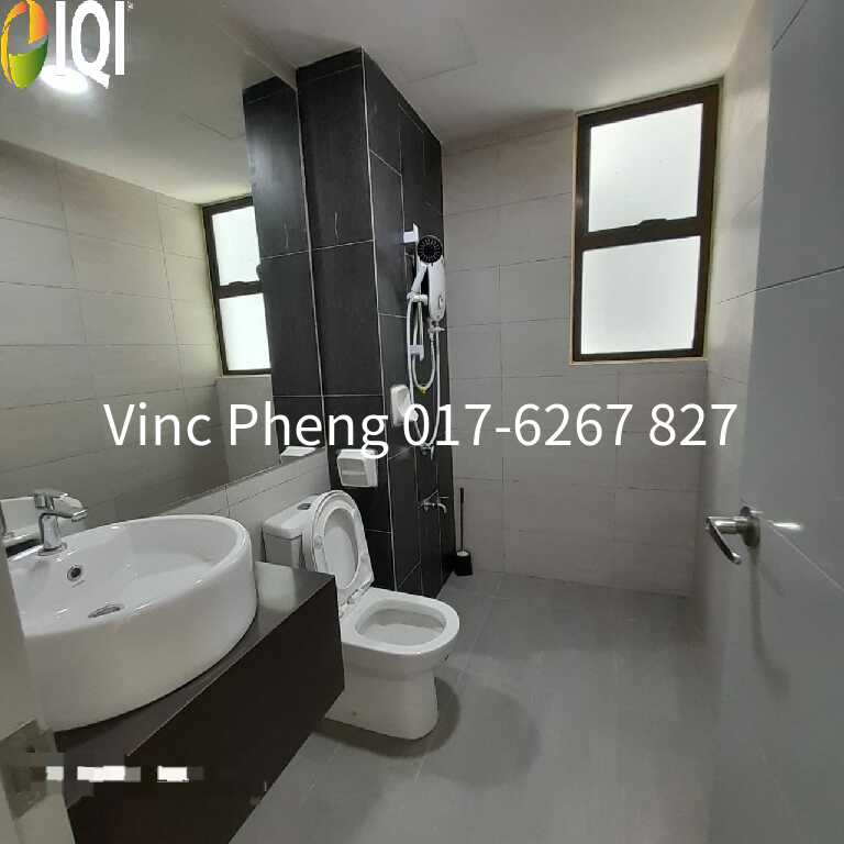 MOVE IN READY Condo @ Admiral Residences Melaka image