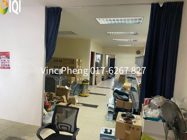 RARE OPPORTUNITY! Double Storey Shoplot @ Semabok Perdana