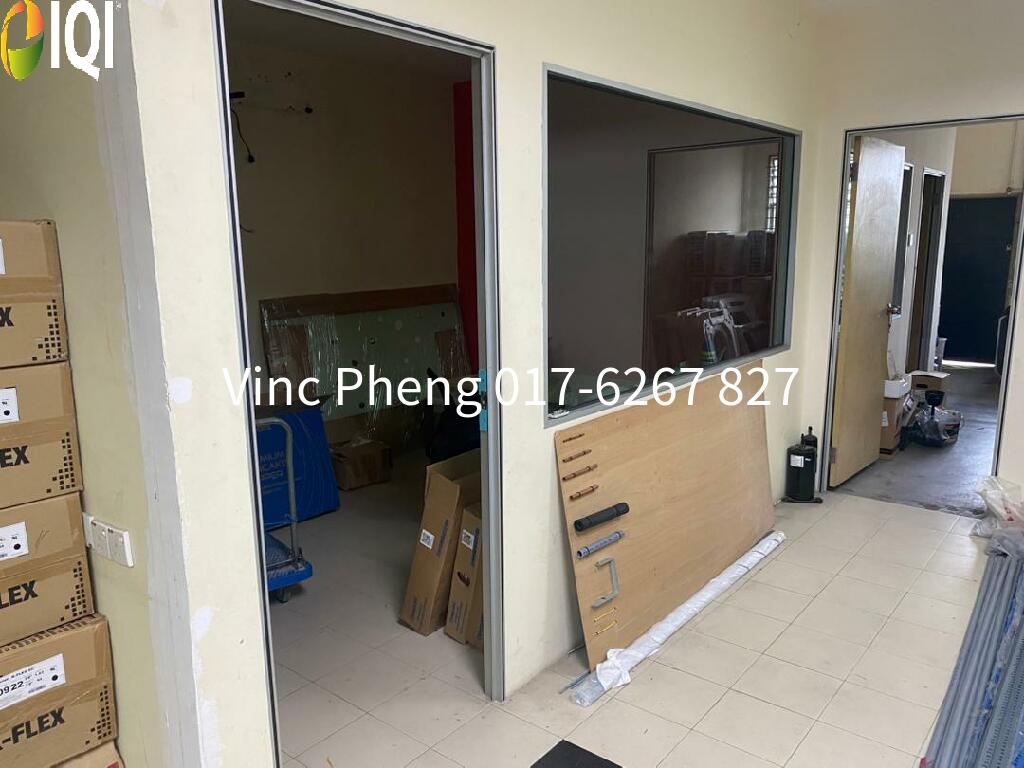 RARE OPPORTUNITY! Double Storey Shoplot @ Semabok Perdana image