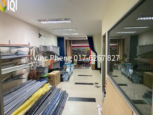 RARE OPPORTUNITY! Double Storey Shoplot @ Semabok Perdana image