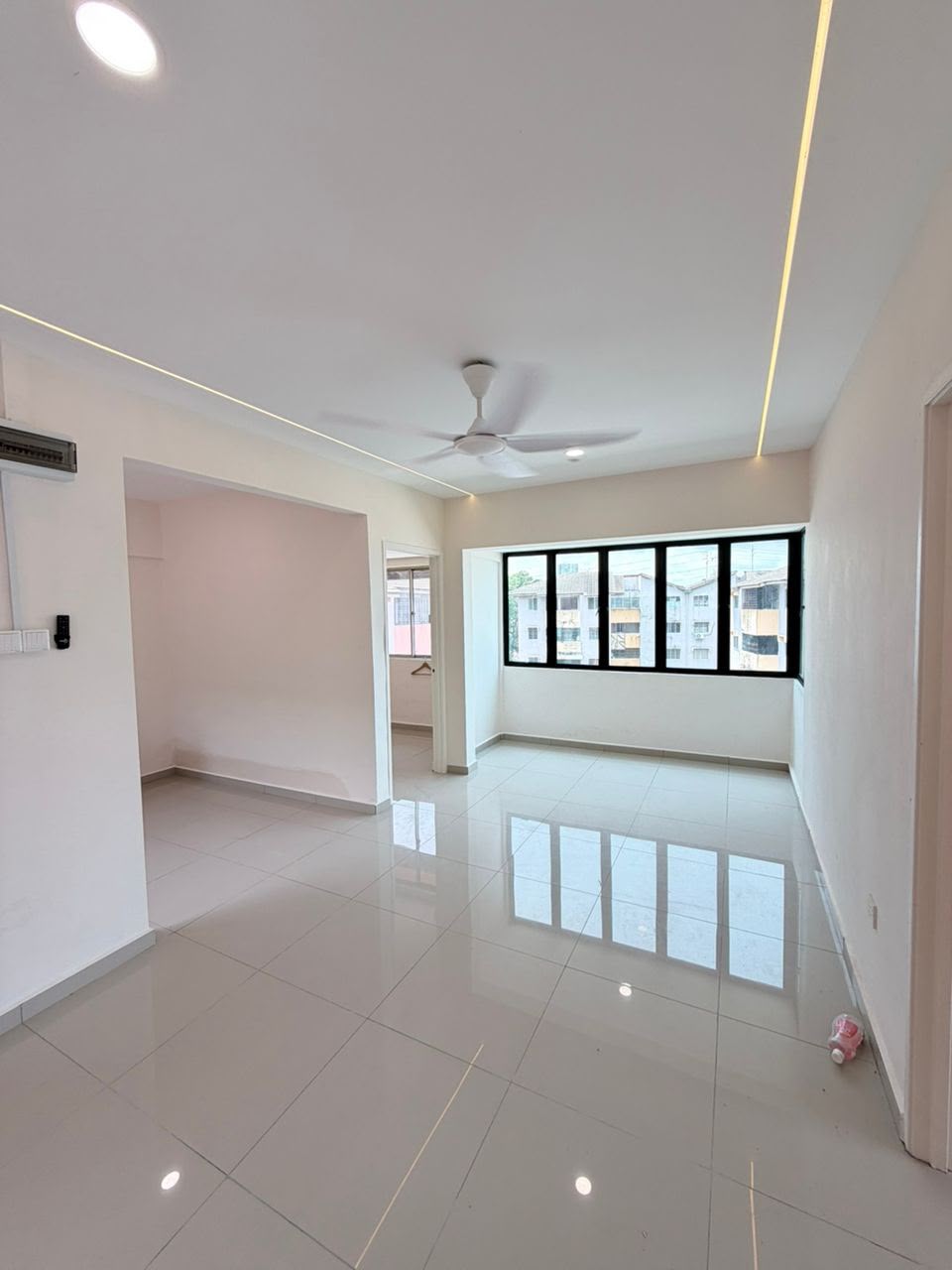 Taman Rinting Low Cost Flat,Jalan Ketapang,Masai,Level 5,Renovated image