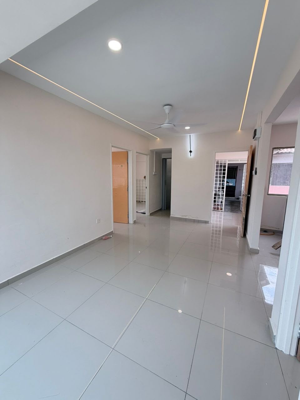 Taman Rinting Low Cost Flat,Jalan Ketapang,Masai,Level 5,Renovated image