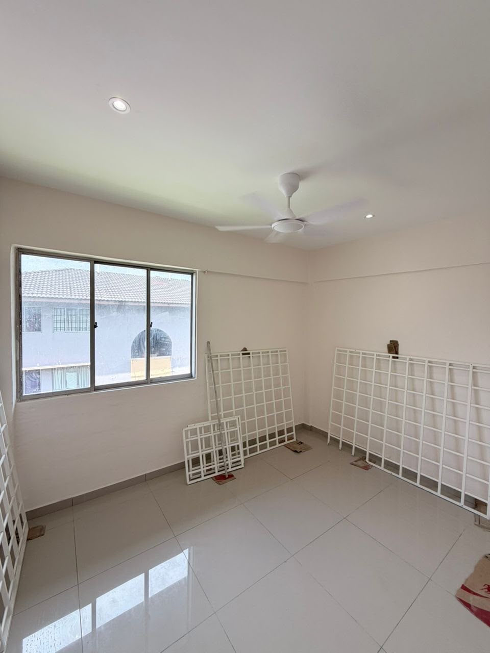 Taman Rinting Low Cost Flat,Jalan Ketapang,Masai,Level 5,Renovated image