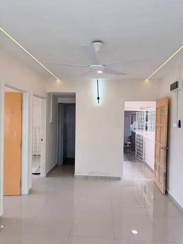 Taman Rinting Low Cost Flat,Jalan Ketapang,Masai,Level 5,Renovated image