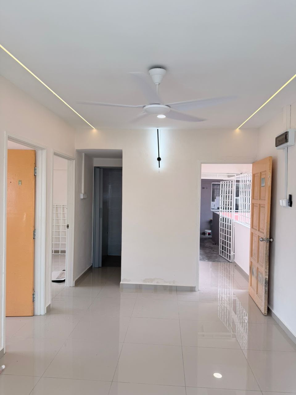 Taman Rinting Low Cost Flat,Jalan Ketapang,Masai,Level 5,Renovated image