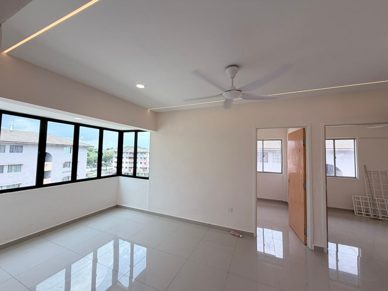 Taman Rinting Low Cost Flat,Jalan Ketapang,Masai,Level 5,Renovated image