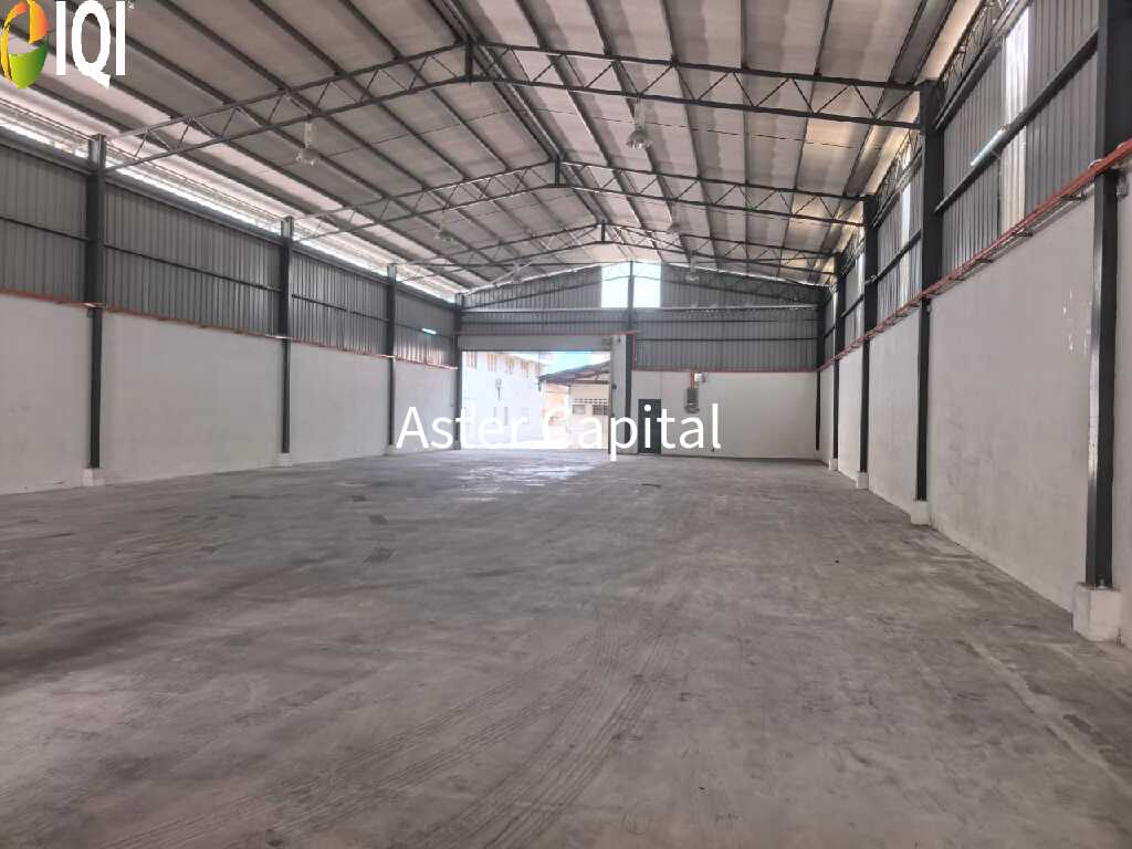 Batu Maung Warehouse image
