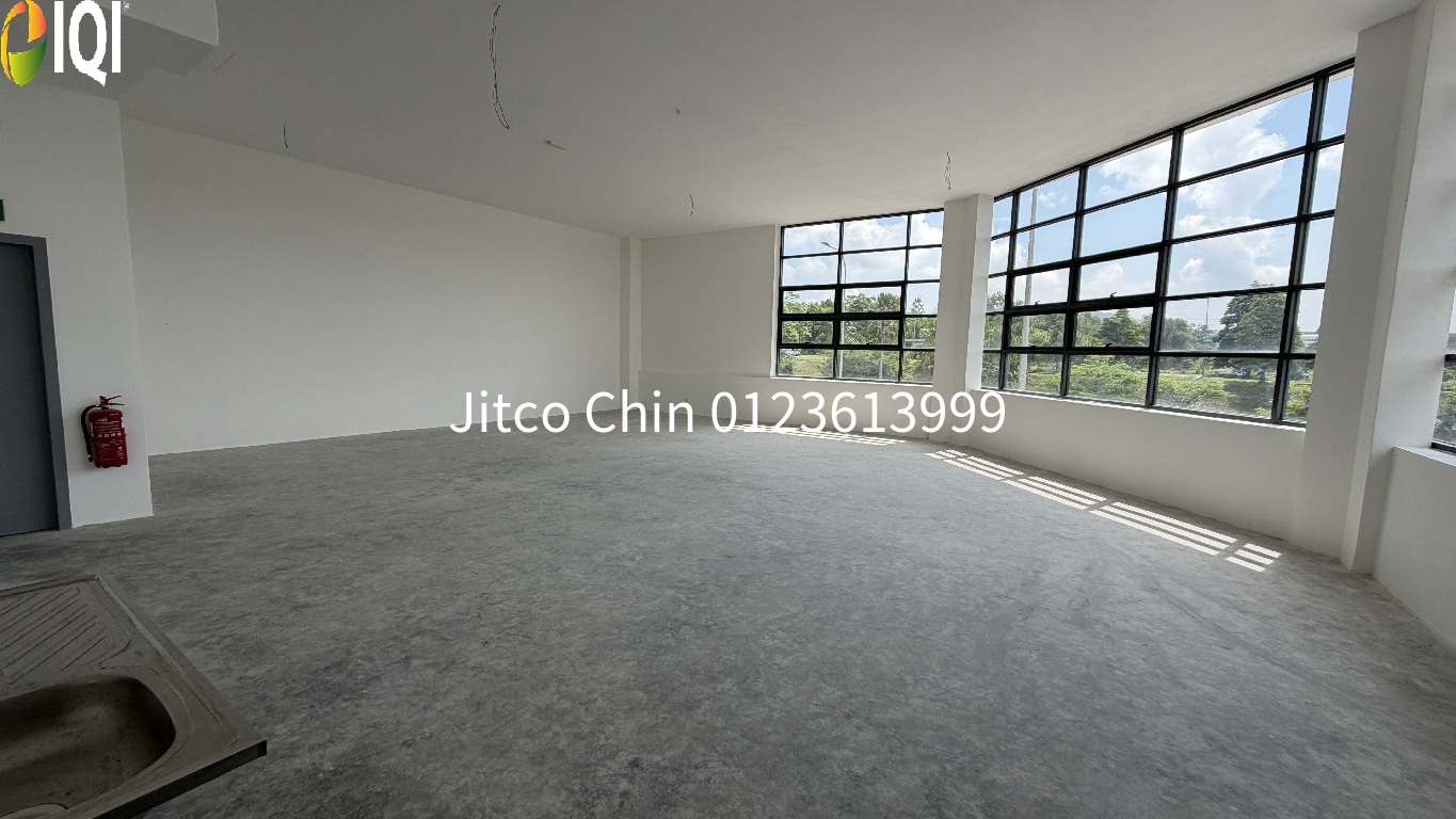 1.5sty Corner main road Sendayan Tech valley link factory Rent image
