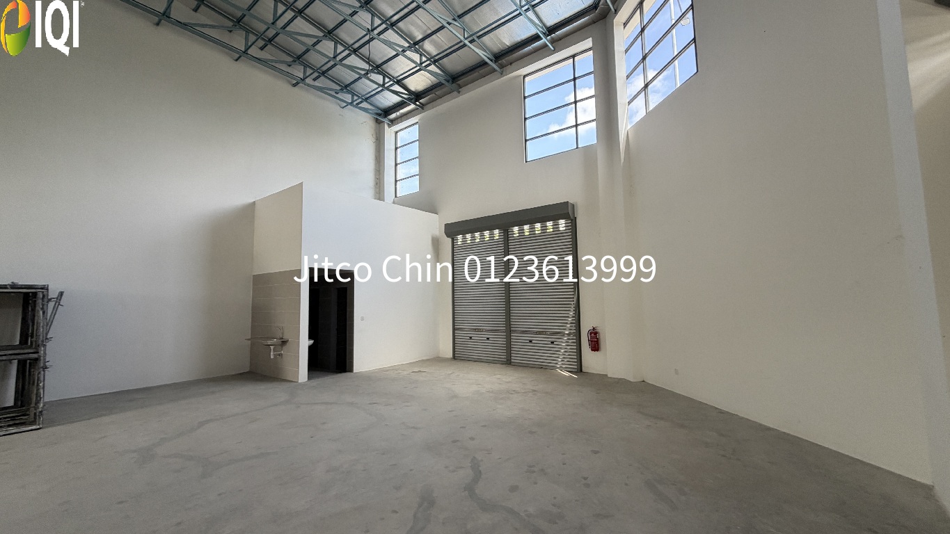 1.5sty Corner main road Sendayan Tech valley link factory Rent image