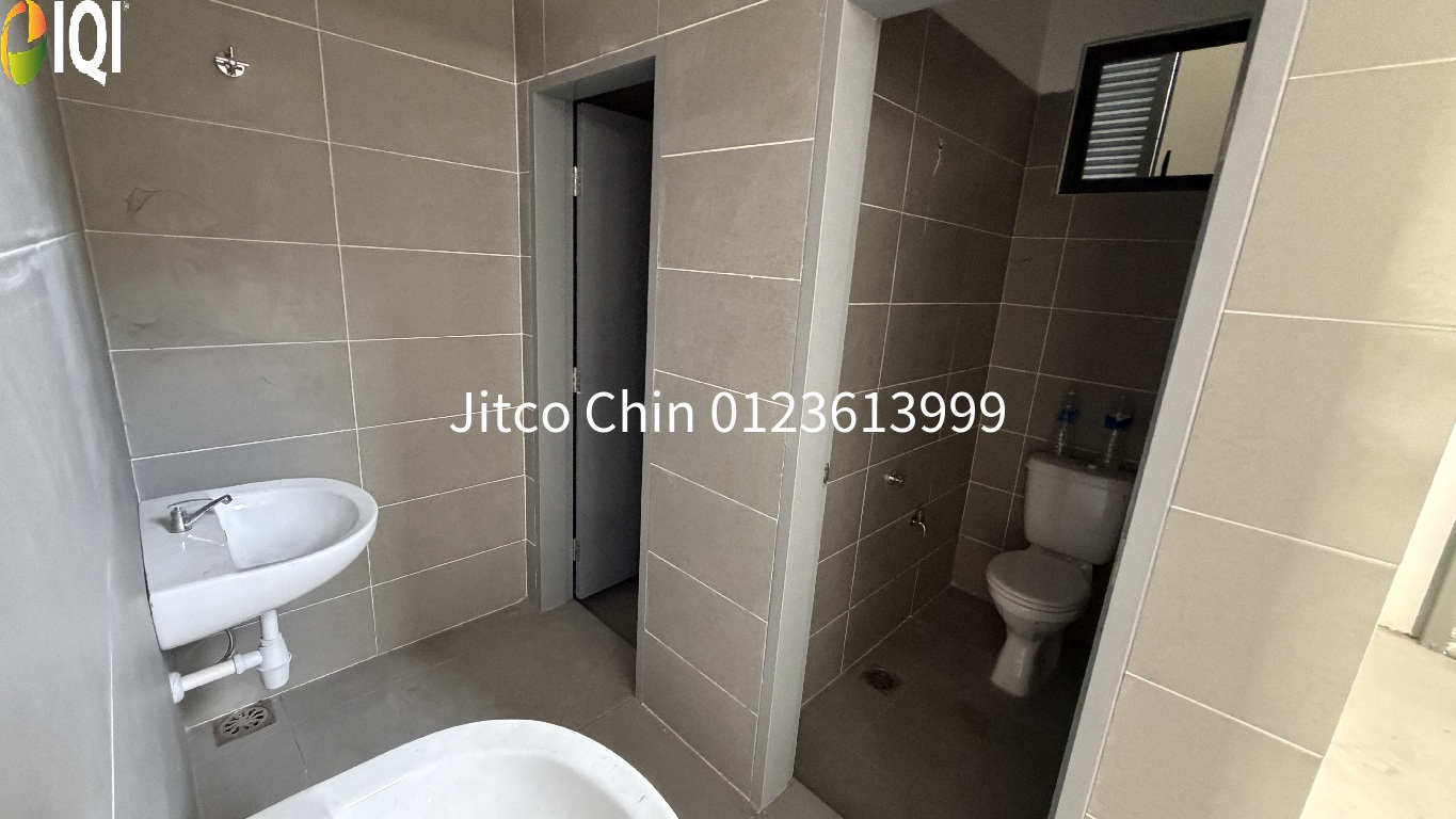 1.5sty Corner main road Sendayan Tech valley link factory Rent image