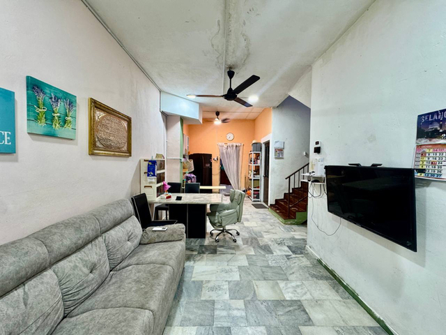 Terrace 1 1/2 Fasa 3B Seri Manjung image