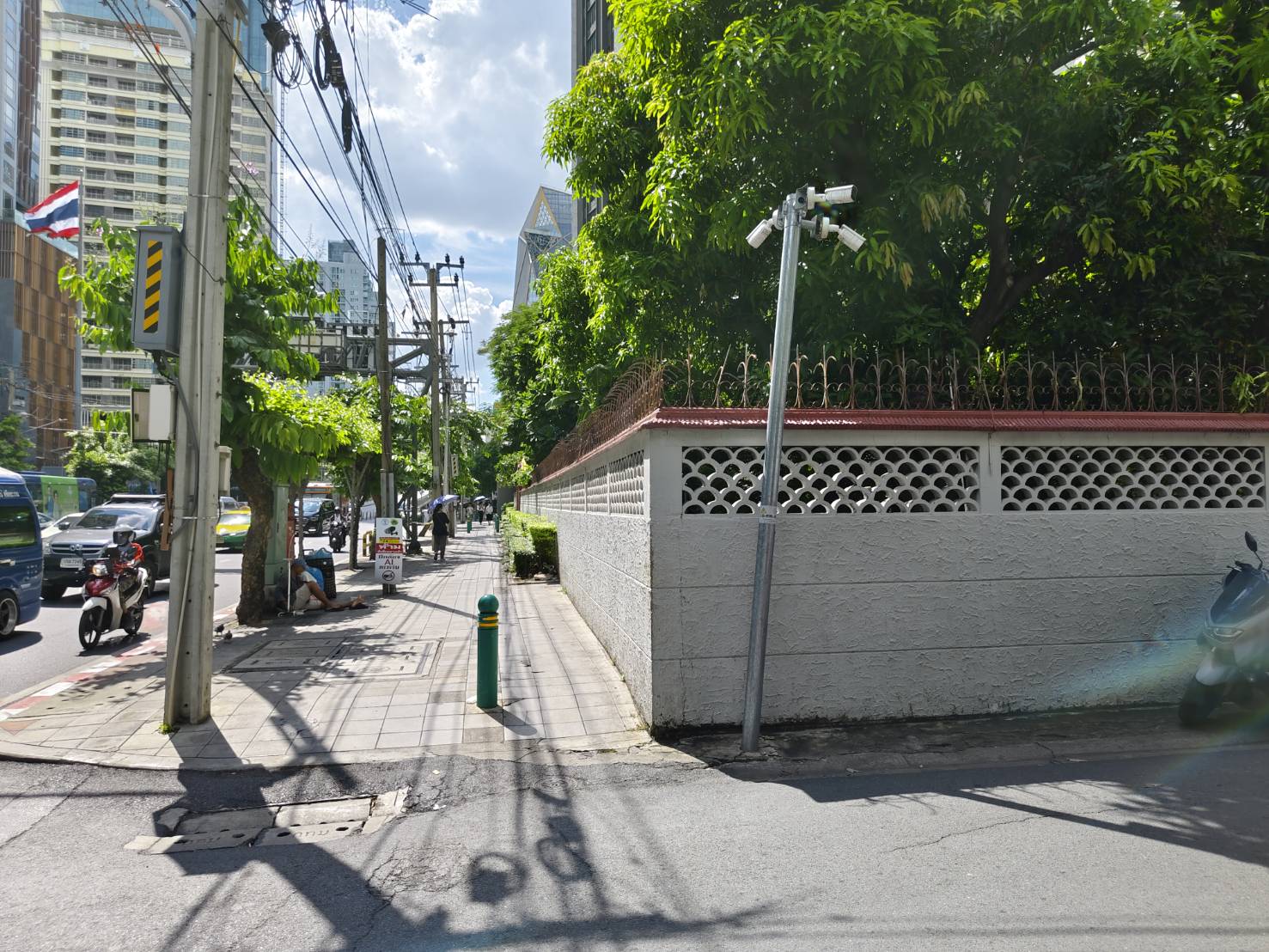 Land for Sale – 7152 square meters on Phetchaburi Road, Adjacent to Phetchaburi Soi 11 image