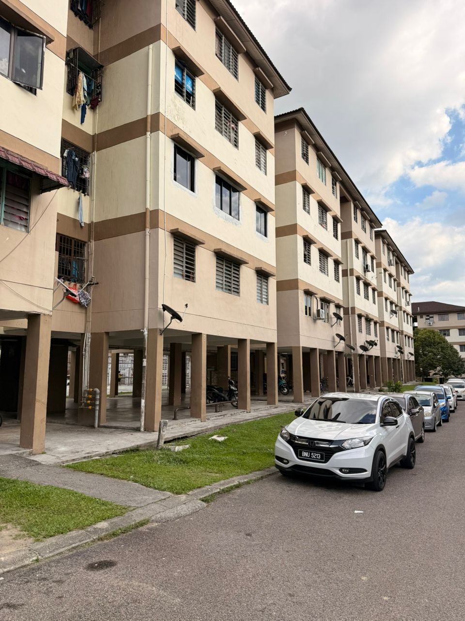 Rumah Pangsa Akasia,Level 4,Ulu Tiram,Low Cost,Desa Cemerlang image