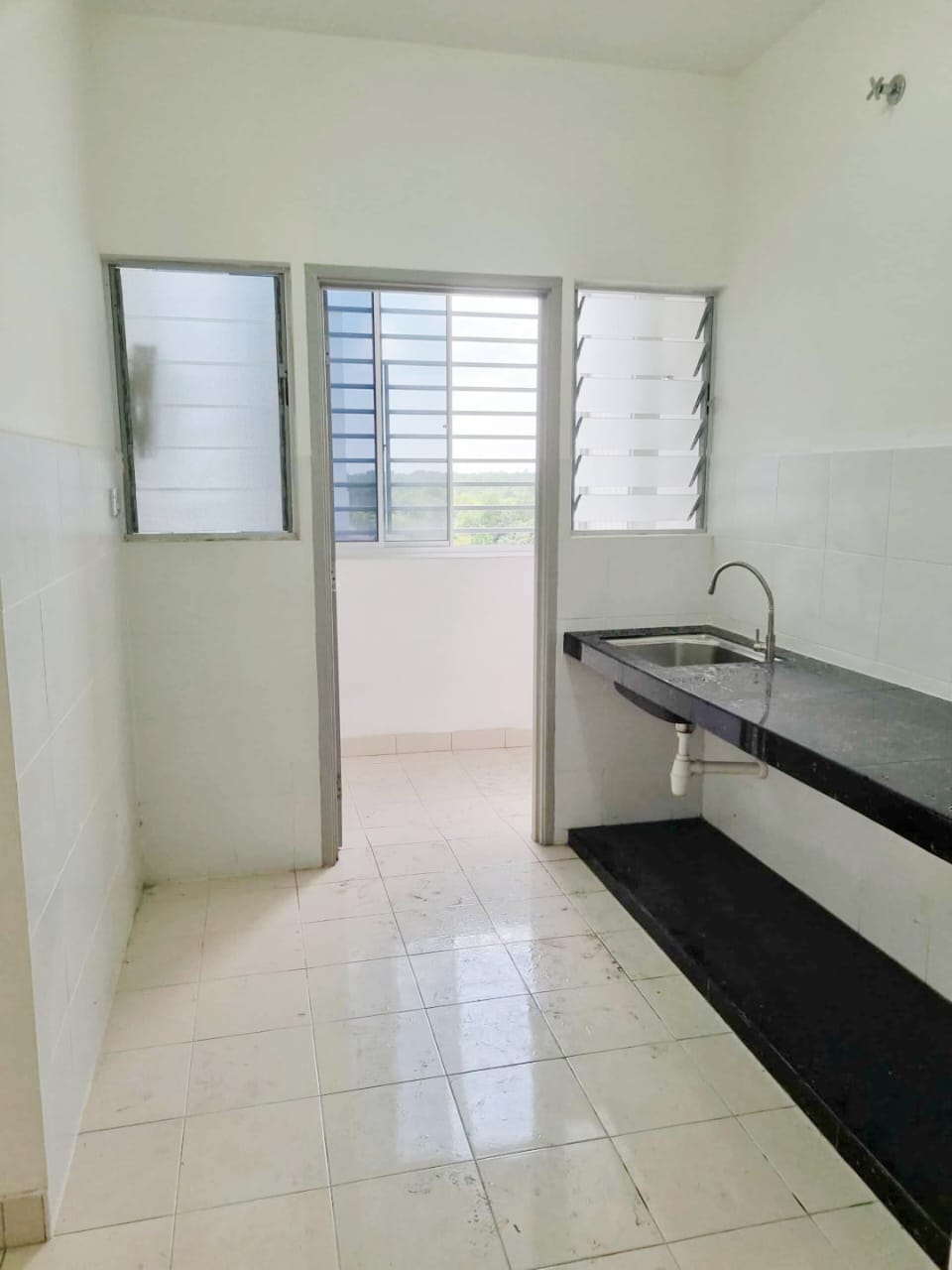 Denai Nusantara Apartment,Gelang Patah,Full Loan,Renovated,Mid Floor image