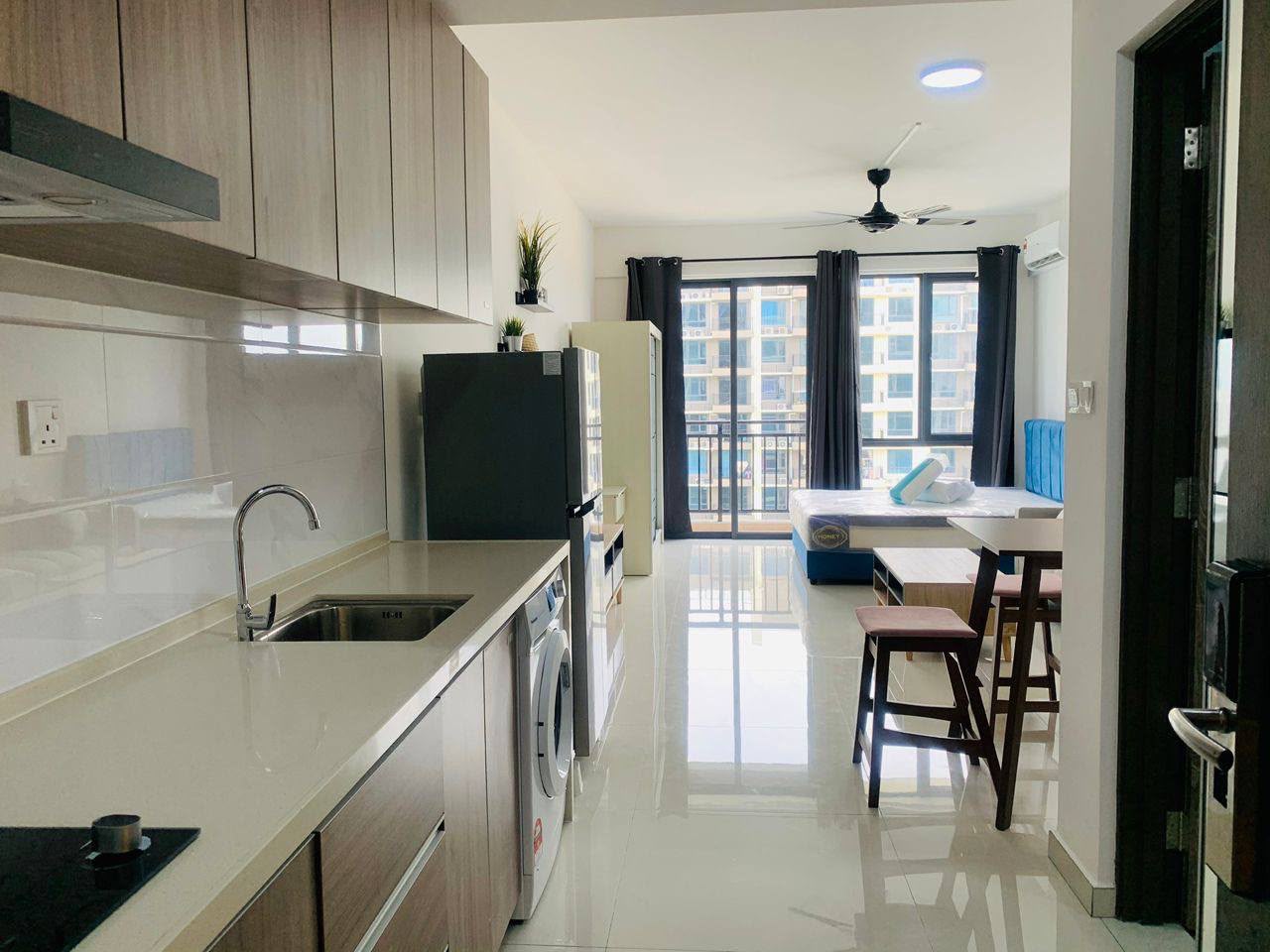 Contry Garden Central Park,Tampoi,Johor Bahru,Full Loan,High Floor image