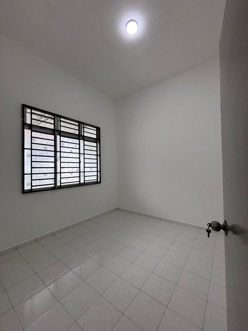 Taman Putrimas Single Storey Terrace,Simpang Renggam,Johor,Renovated image