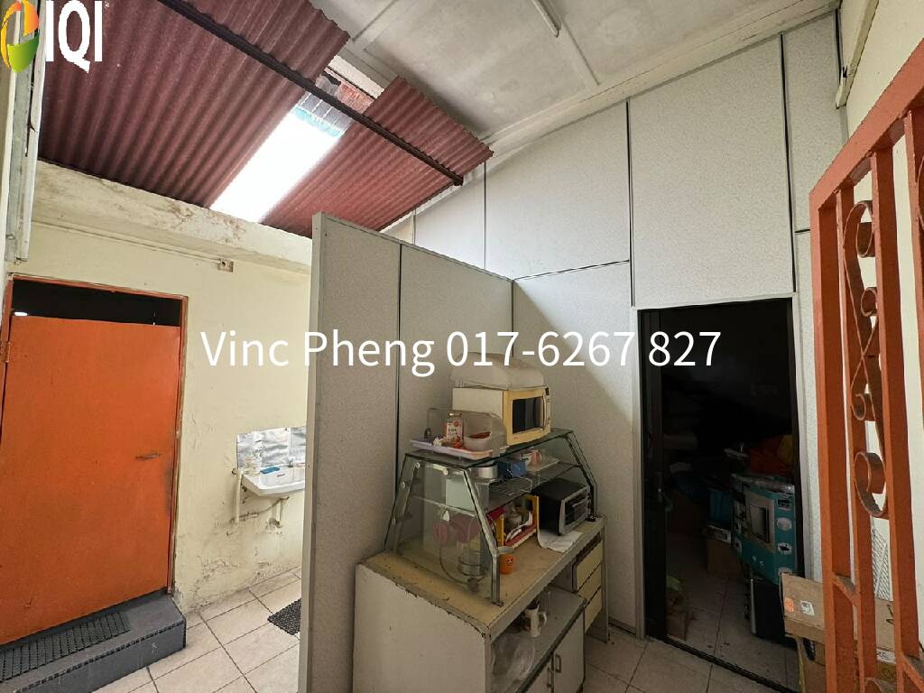 PRIME CORNER Shoplot Near Pay Fong 2 & IJC @ Jalan Parameswara image