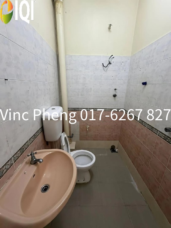 RENOVATED FREEHOLD Terrace FACING OPEN LAND For Sale @ Bukit Beruang image