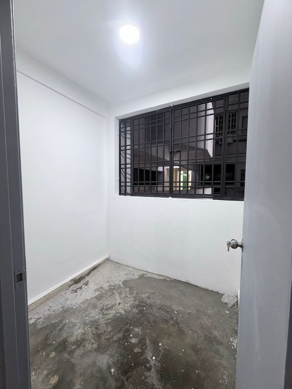 Bayu Puteri 2 Apartment,Level 4 with Lift,Johor Bahru,Renovated,Full Loan image