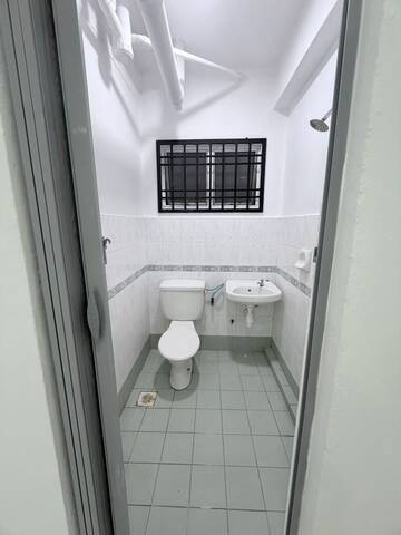 Bayu Puteri 2 Apartment,Level 4 with Lift,Johor Bahru,Renovated,Full Loan photo