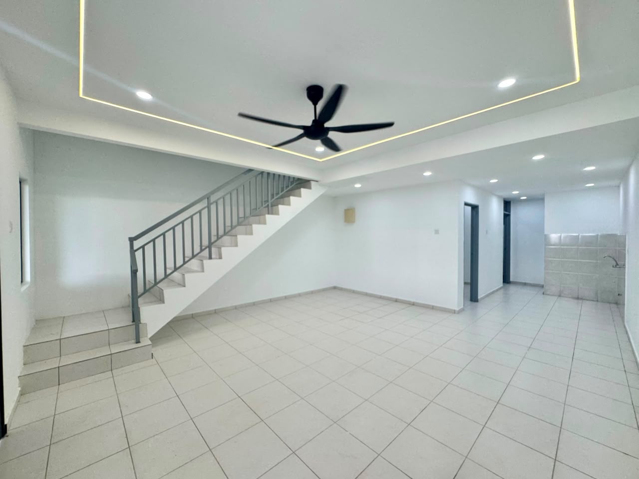 Kangkar Pulai 2 Sty Rmmj,Jalan Pandan,Pulai Hijauan,Renovated,Extend image
