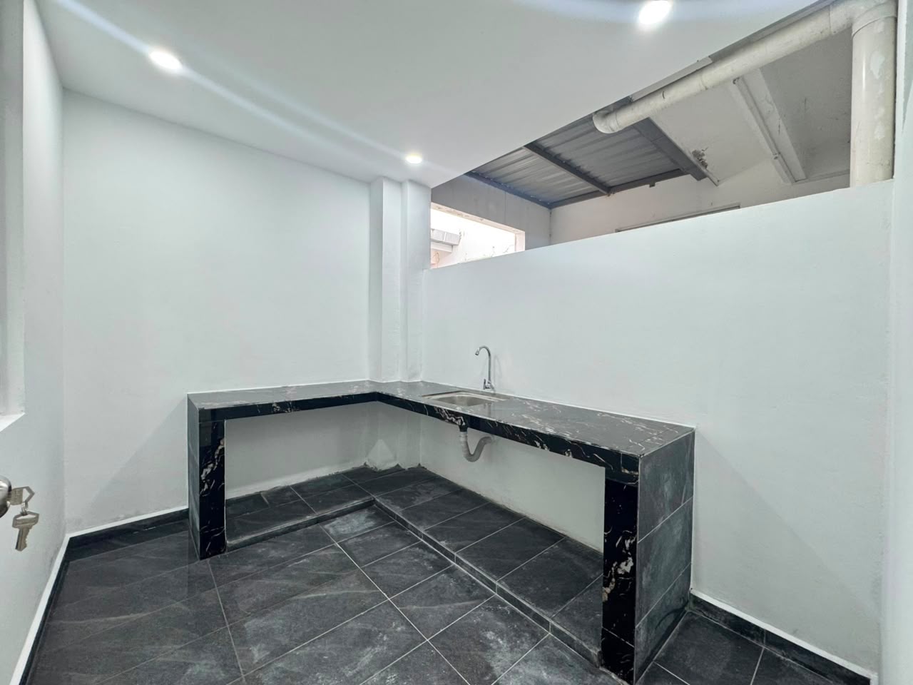 Kangkar Pulai 2 Sty Rmmj,Jalan Pandan,Pulai Hijauan,Renovated,Extend image