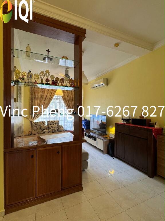 RENOVATED FREEHOLD Apartment @ Emerald Court Cheng Mutiara image