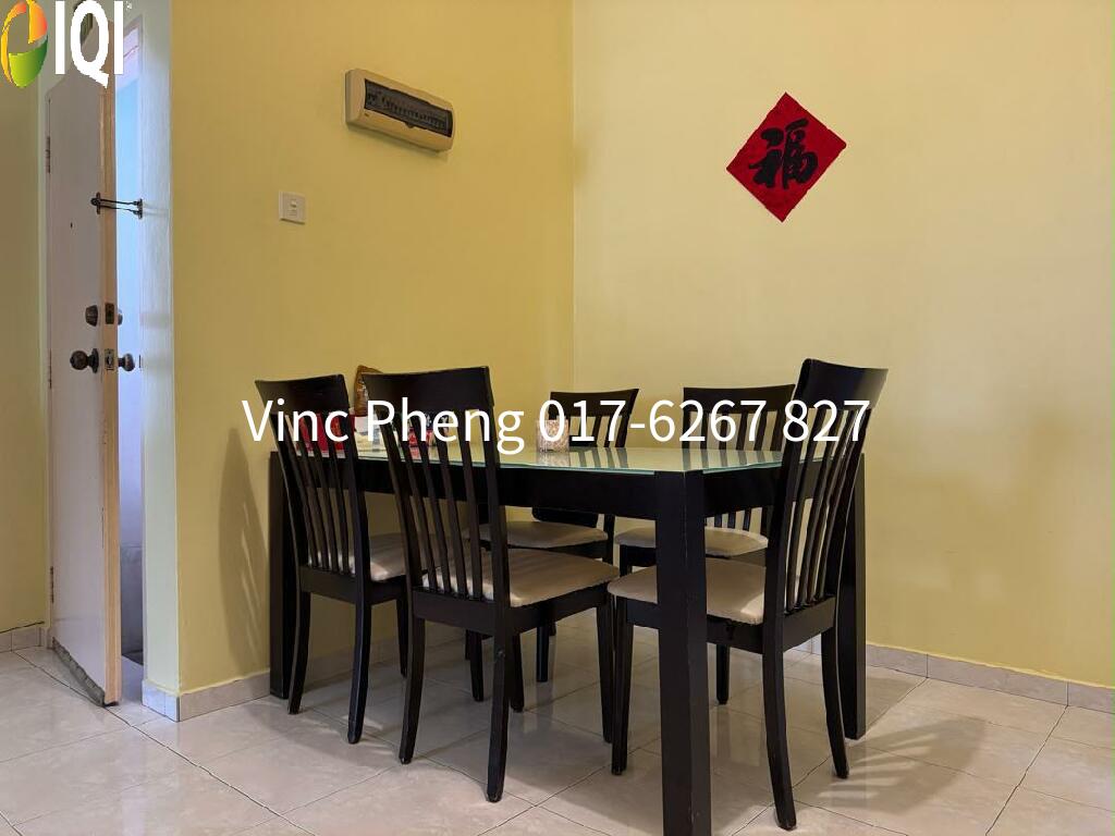 RENOVATED FREEHOLD Apartment @ Emerald Court Cheng Mutiara image