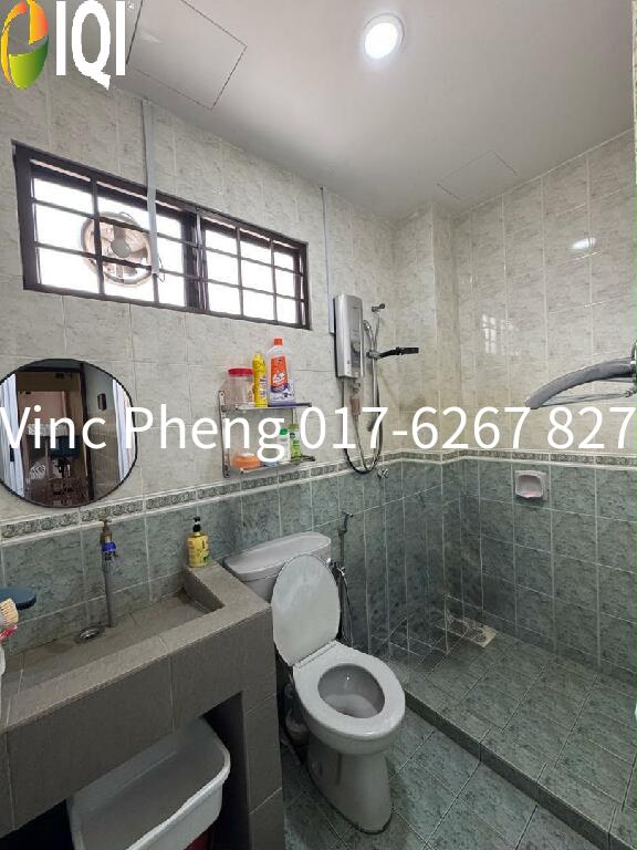 RENOVATED FREEHOLD Apartment @ Emerald Court Cheng Mutiara image