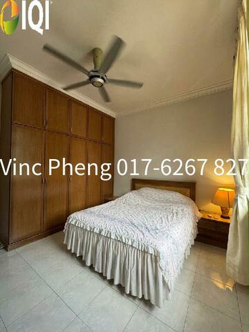 RENOVATED FREEHOLD Apartment @ Emerald Court Cheng Mutiara image