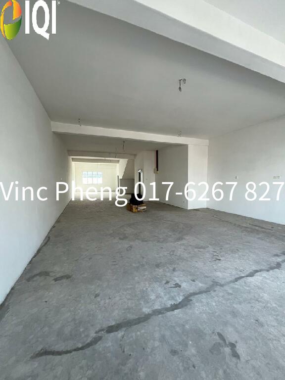 STRATEGIC Triple Storey Shoplot @ Plaza Semabok Melaka image