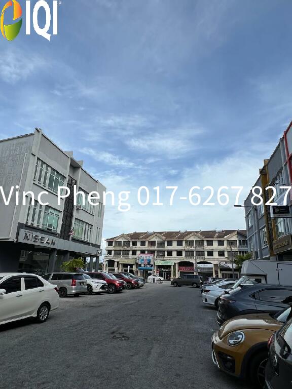 STRATEGIC Triple Storey Shoplot @ Plaza Semabok Melaka image