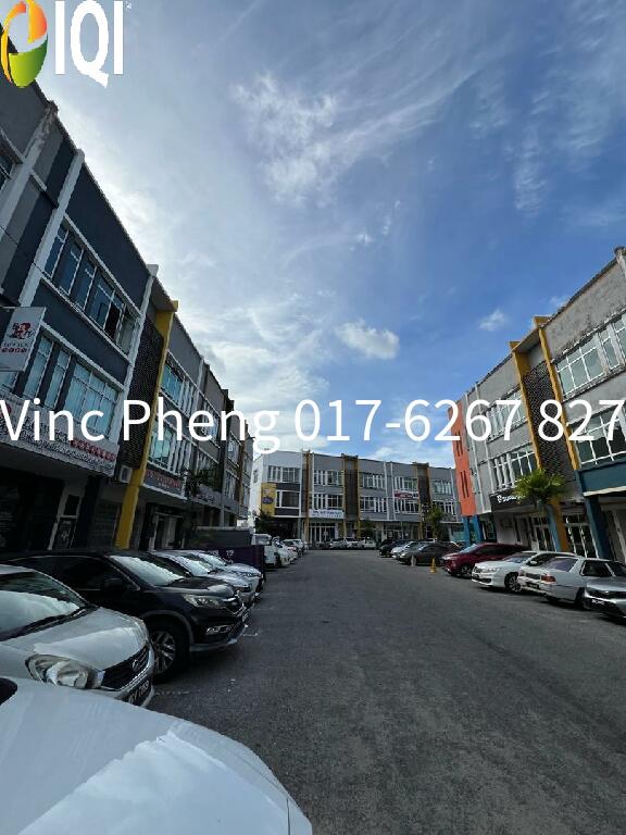 STRATEGIC Triple Storey Shoplot @ Plaza Semabok Melaka image