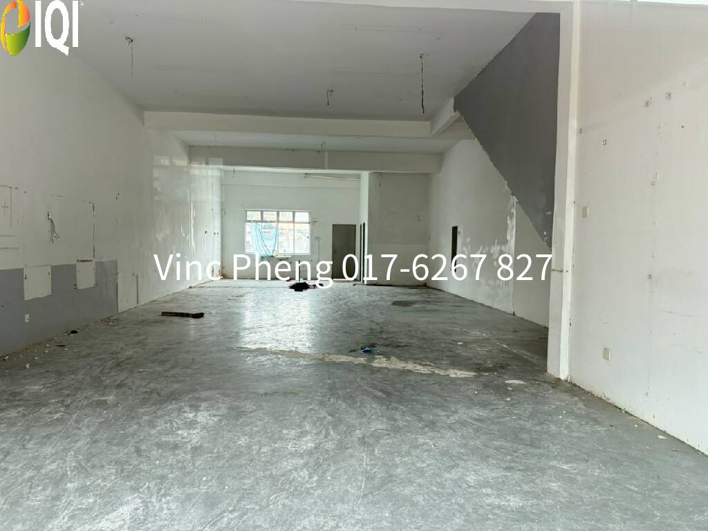 STRATEGIC Triple Storey Shoplot @ Plaza Semabok Melaka image