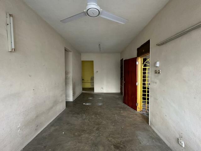 Megah Ria Medium Cost Flat,Jalan Cenderai,Masai,Full Loan,Original image