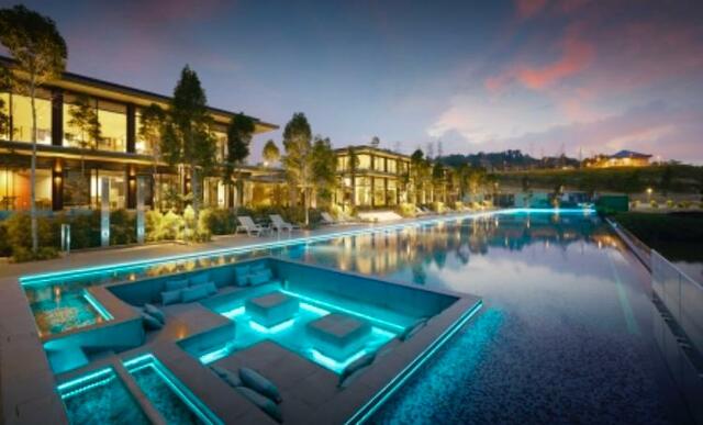 Lakefront Condominium | Emerald Hills @ Alam Damai image