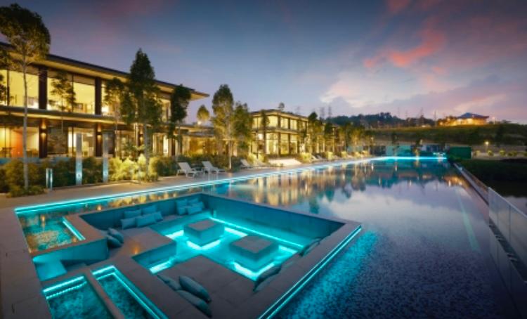 Lakefront Condominium | Emerald Hills @ Alam Damai image