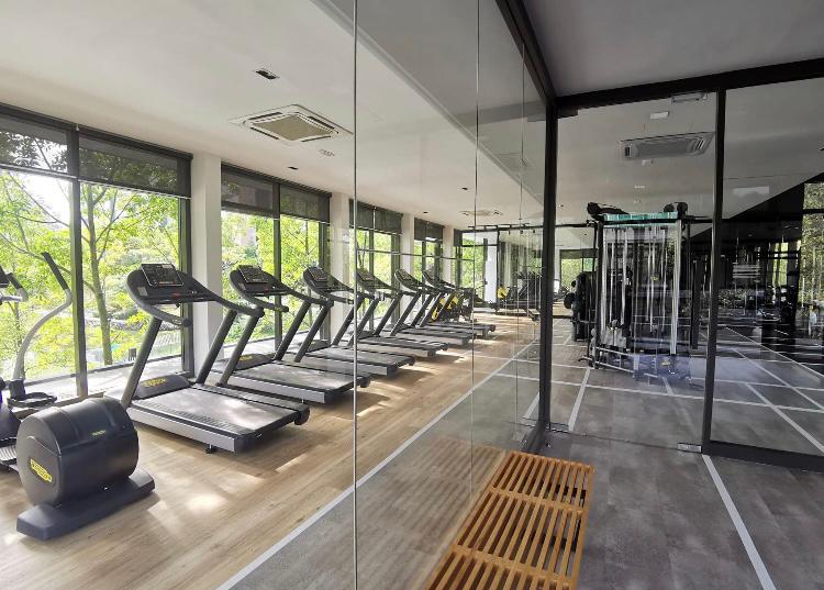 Lakefront Condominium | Emerald Hills @ Alam Damai image