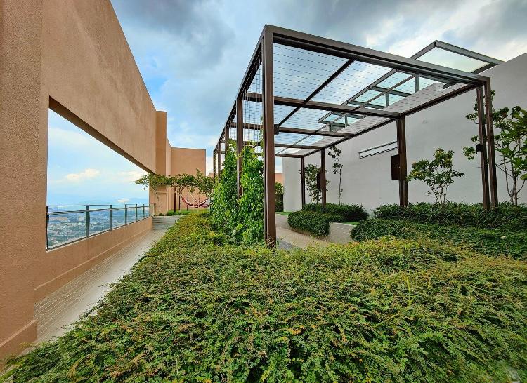 Lakefront Condominium | Emerald Hills @ Alam Damai image