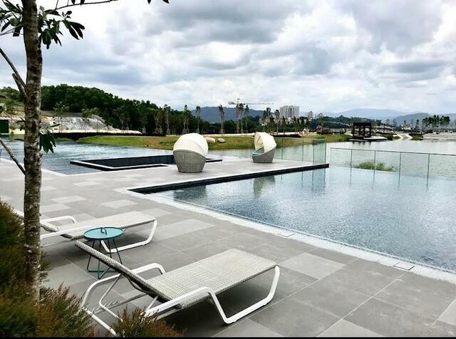 Lakefront Condominium | Emerald Hills @ Alam Damai image