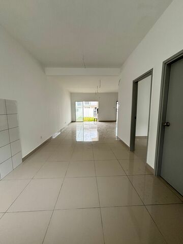 Taman Puncak Warisan 2 Sty Terrace,Kulai,Kota Tinggi,Brand New,Full Loan image