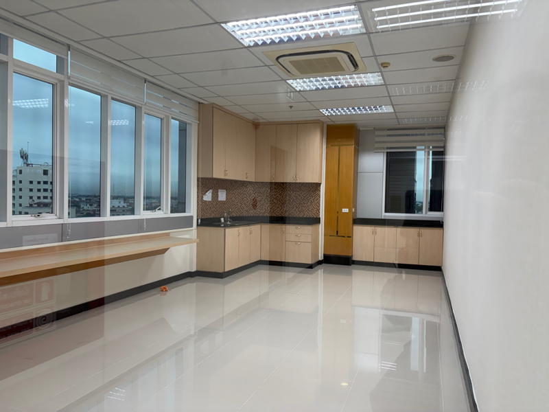 Integrated Commercial  Space for Lease JW Tower  in Prime Location, Srinakarin Road Bangkok image