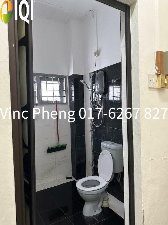 BEST VALUE! SPACIOUS 2 Storey Terrace @ Ayer Keroh Heights image