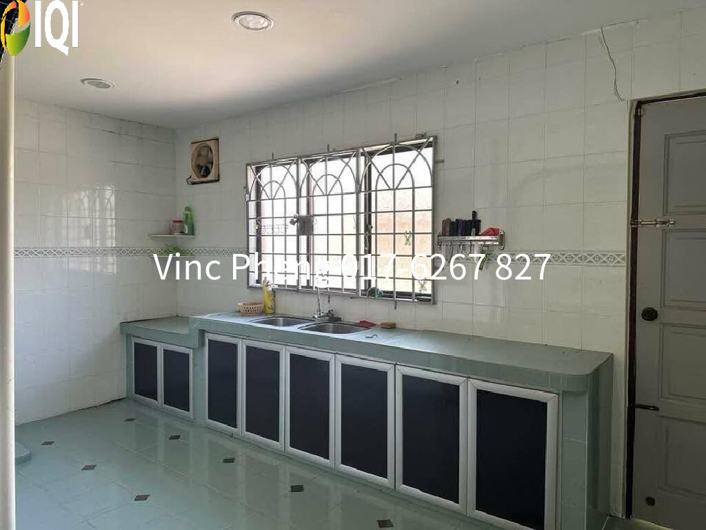 BEST VALUE! SPACIOUS 2 Storey Terrace @ Ayer Keroh Heights image