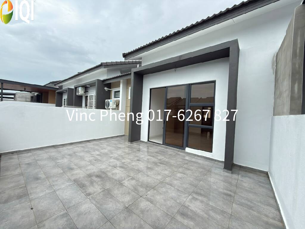 BRAND NEW WITH SMART LOCK DOOR Terrace @ iMolek Pengkalan Impian image