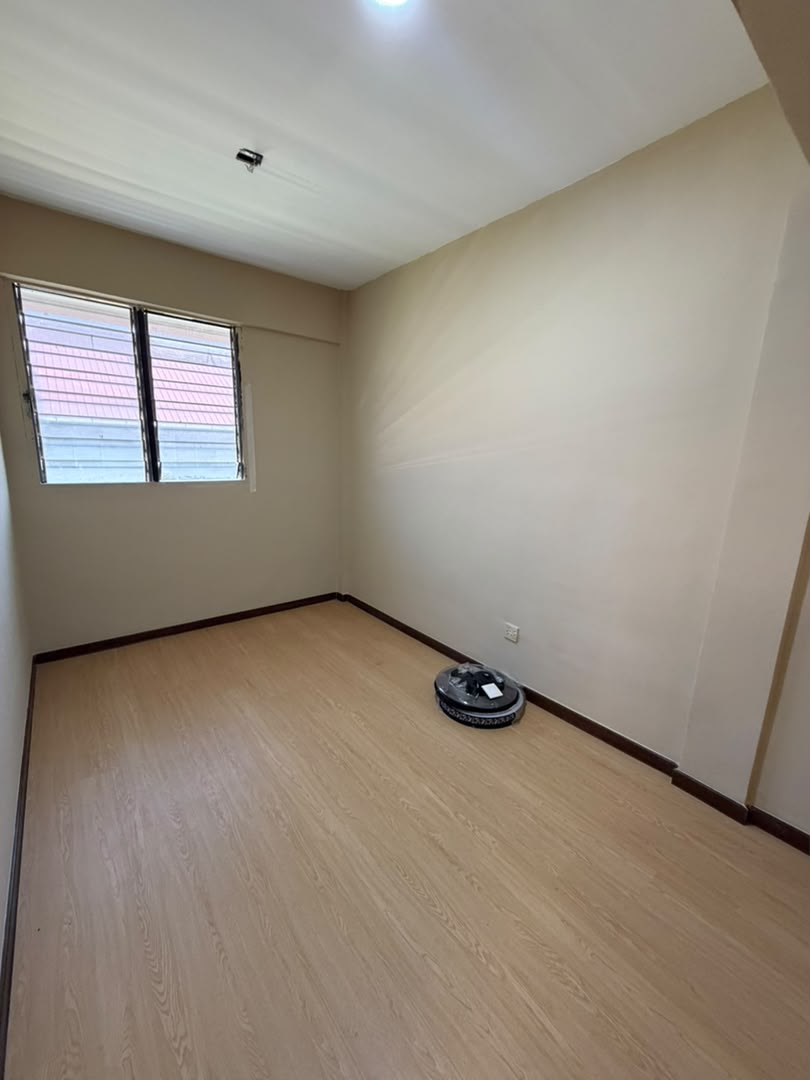 Plentong Hijauan Utama Low Cost Flat,Jalan Bunga Teratai,Tingkat 5 image